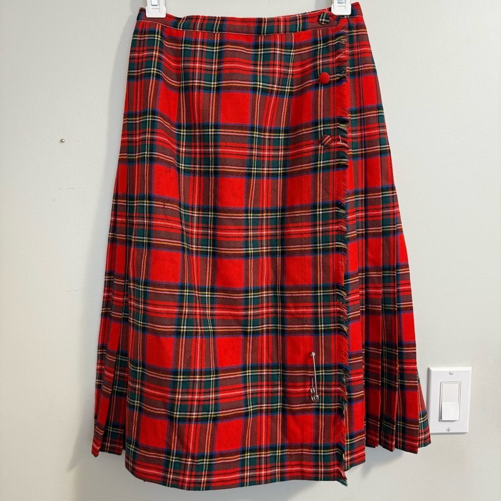 Aljean of Canada Christmas Plaid Pleated Tartan Vintage Merino Wool Skirt